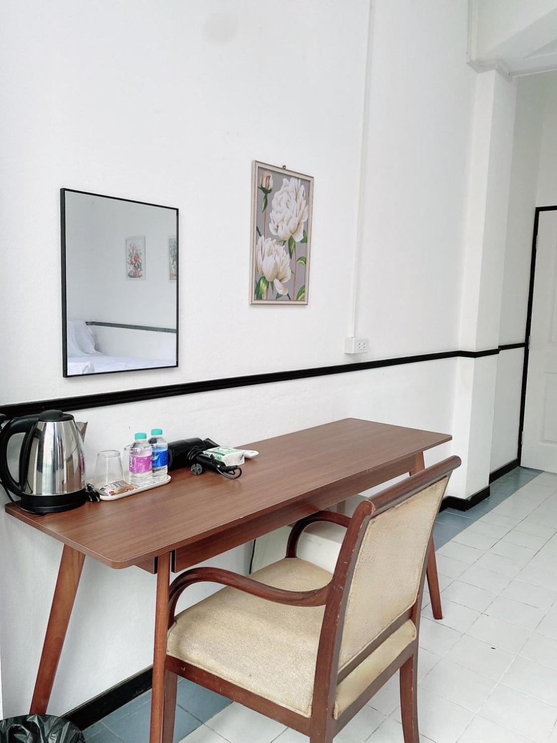 Go Inn Mrt Hua Lamphong Yaowarat Bangkok Exteriör bild