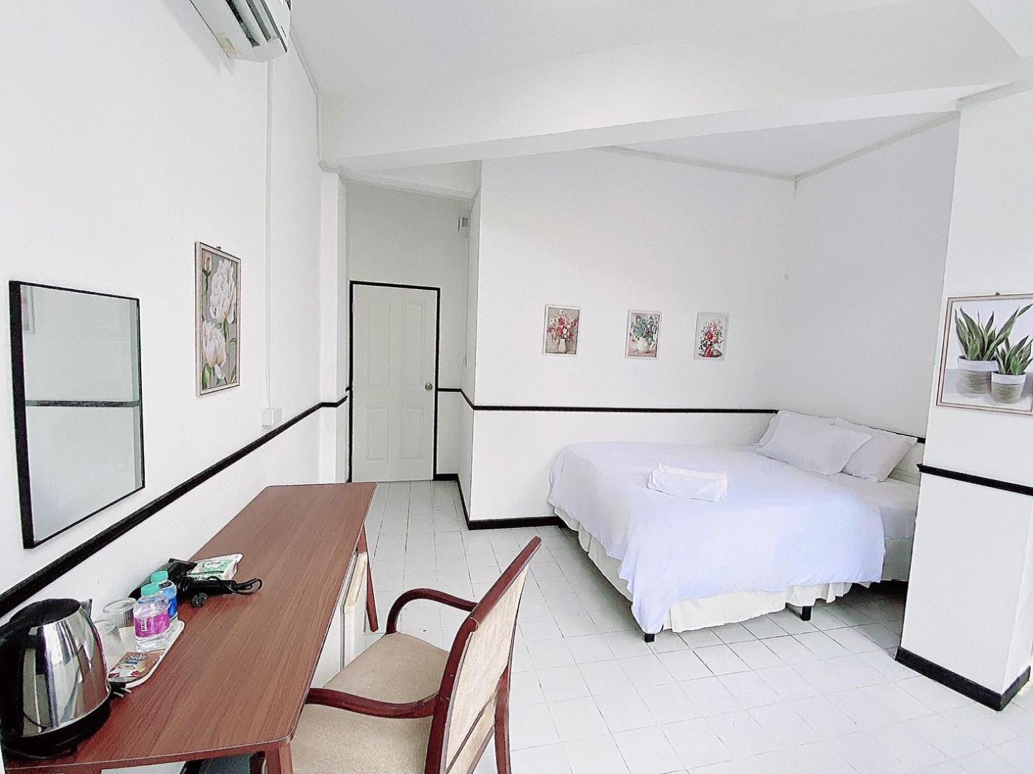 Go Inn Mrt Hua Lamphong Yaowarat Bangkok Exteriör bild