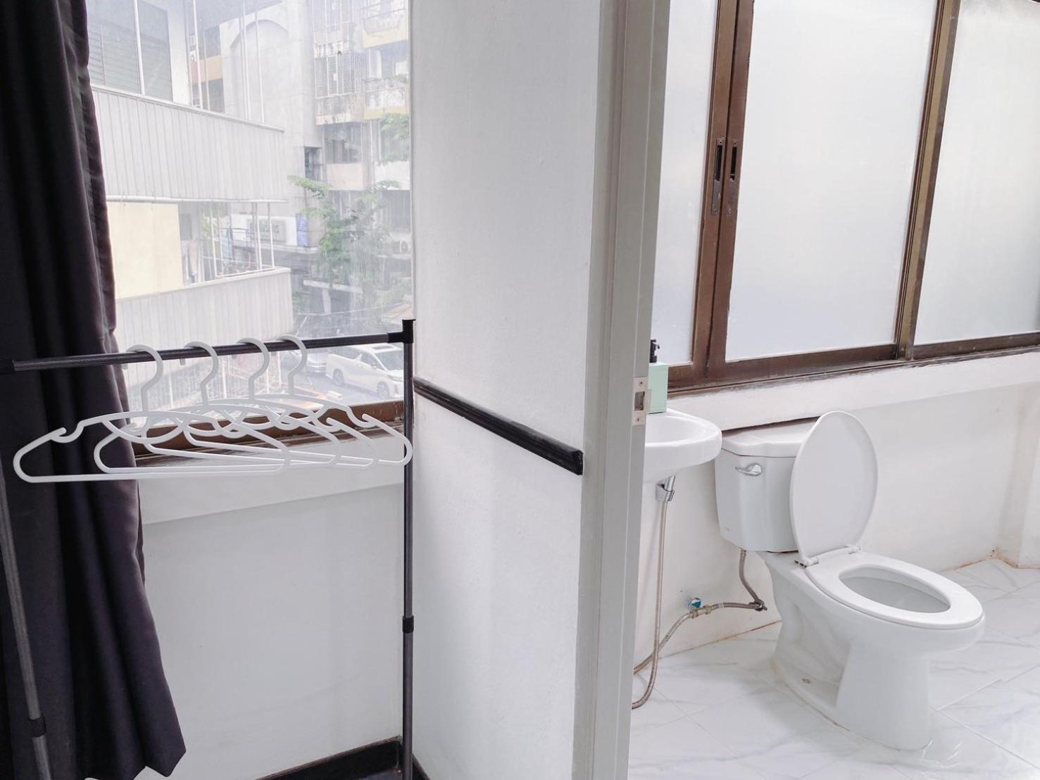 Go Inn Mrt Hua Lamphong Yaowarat Bangkok Exteriör bild